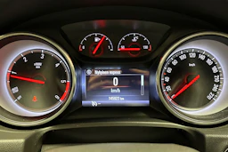 sininen Opel Insignia 2018 kuva 15.