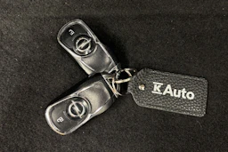 sininen Opel Insignia 2018 kuva 22.