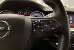 Sininen Opel Insignia 2018 kuva 24.