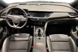 Musta Opel Insignia 2018 kuva 9.