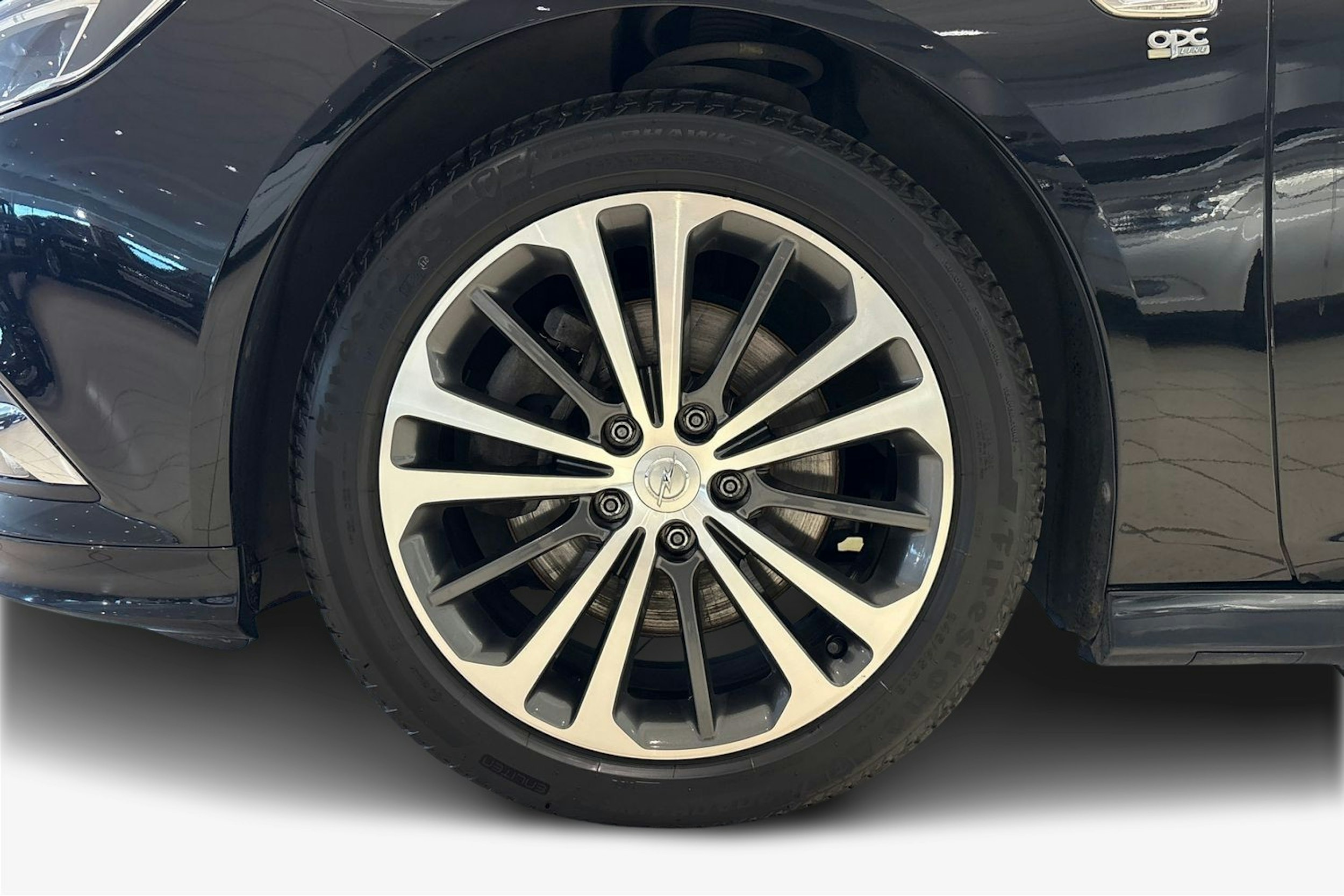 Musta Opel Insignia 2018 kuva 11.