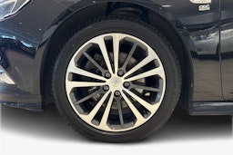 Musta Opel Insignia 2018 kuva 11.