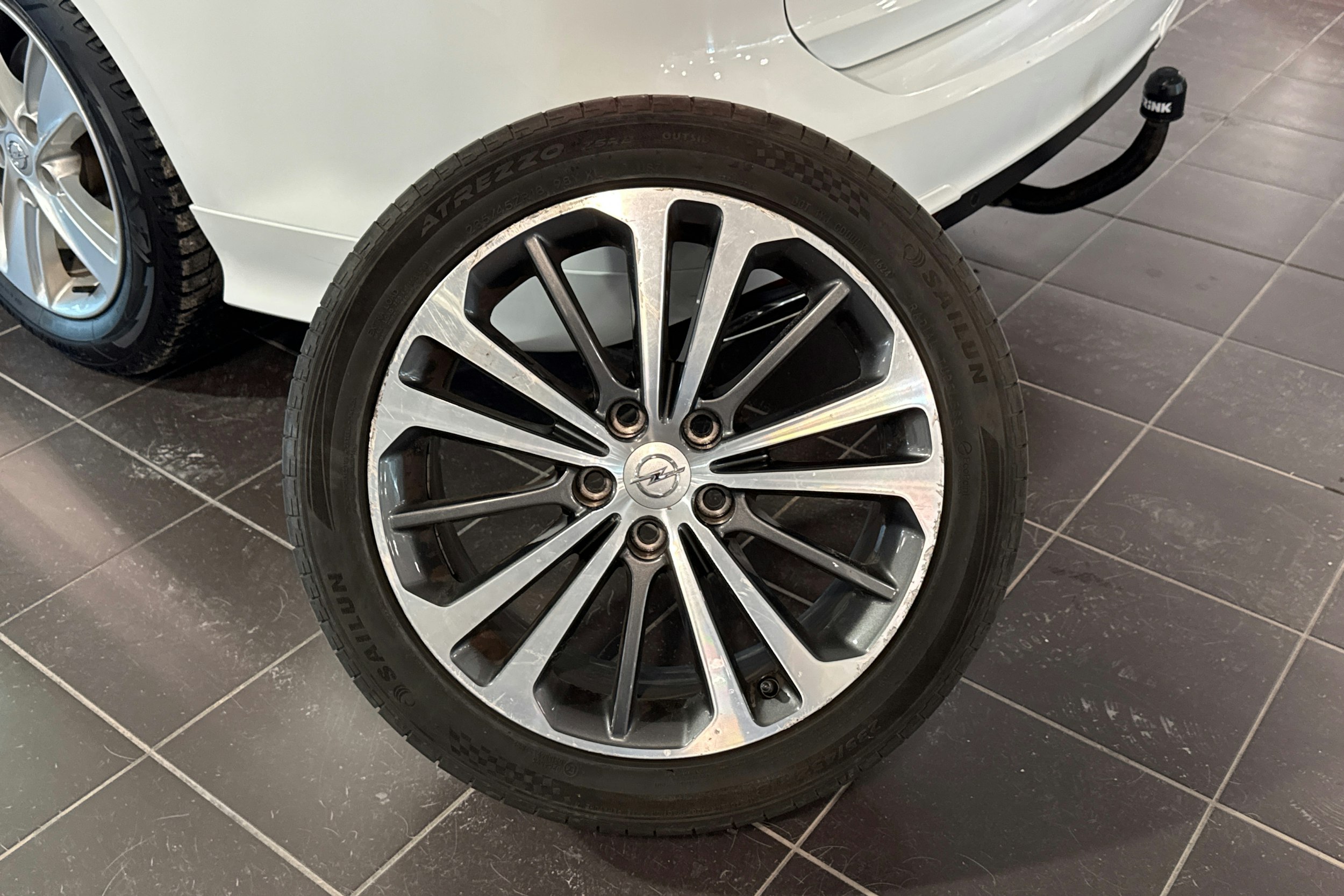 valkoinen Opel Insignia 2018 kuva 10.