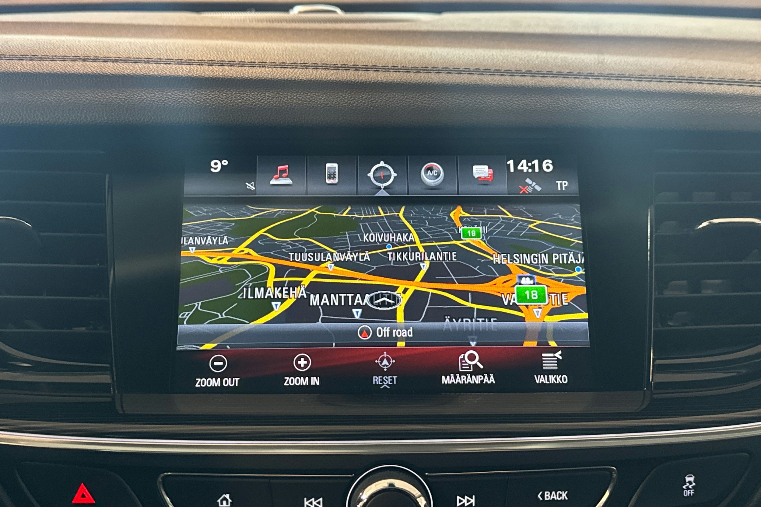 valkoinen Opel Insignia 2018 kuva 17.