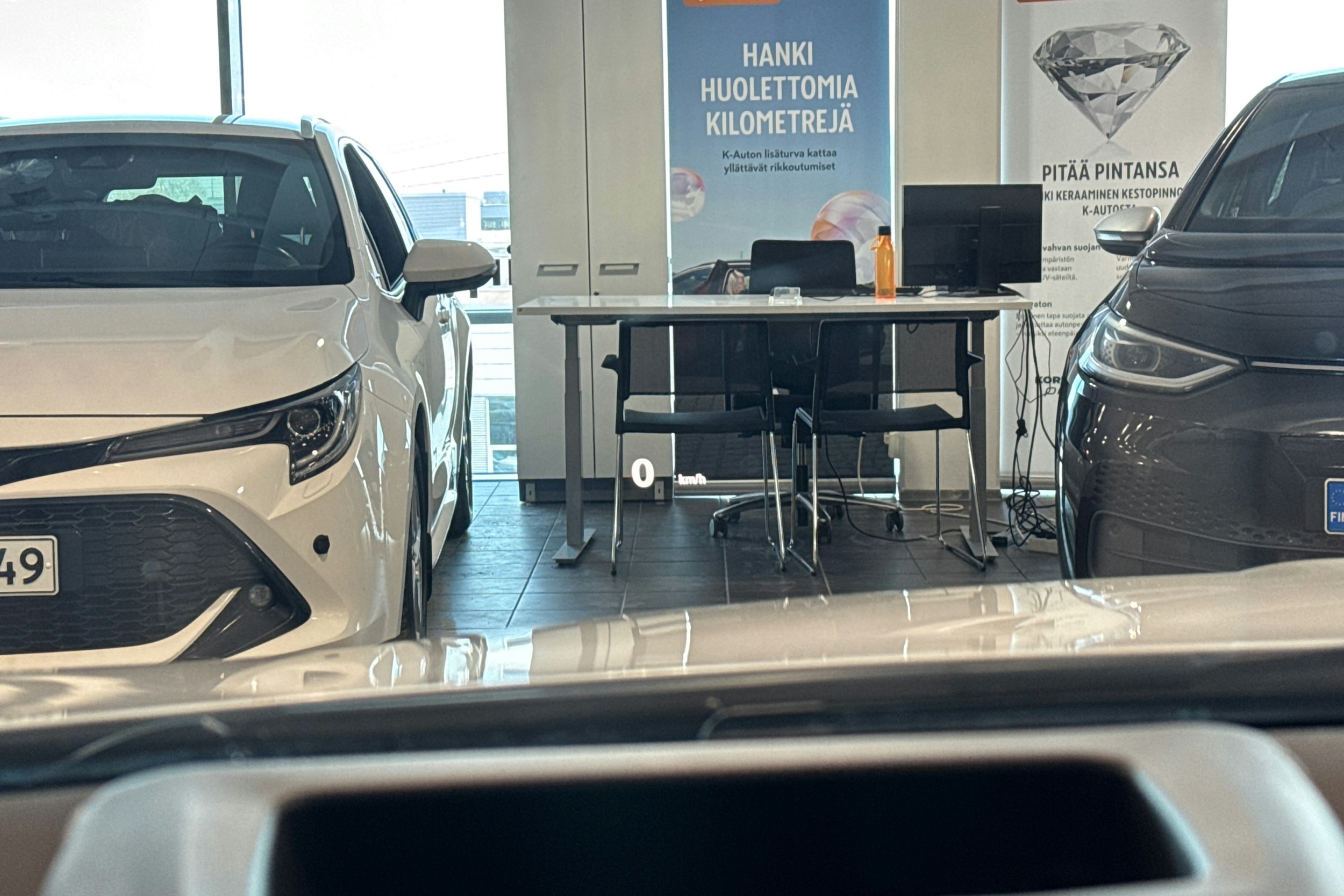 valkoinen Opel Insignia 2018 kuva 22.