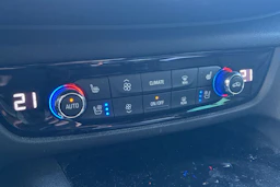 sininen Opel Insignia 2019 kuva 5.