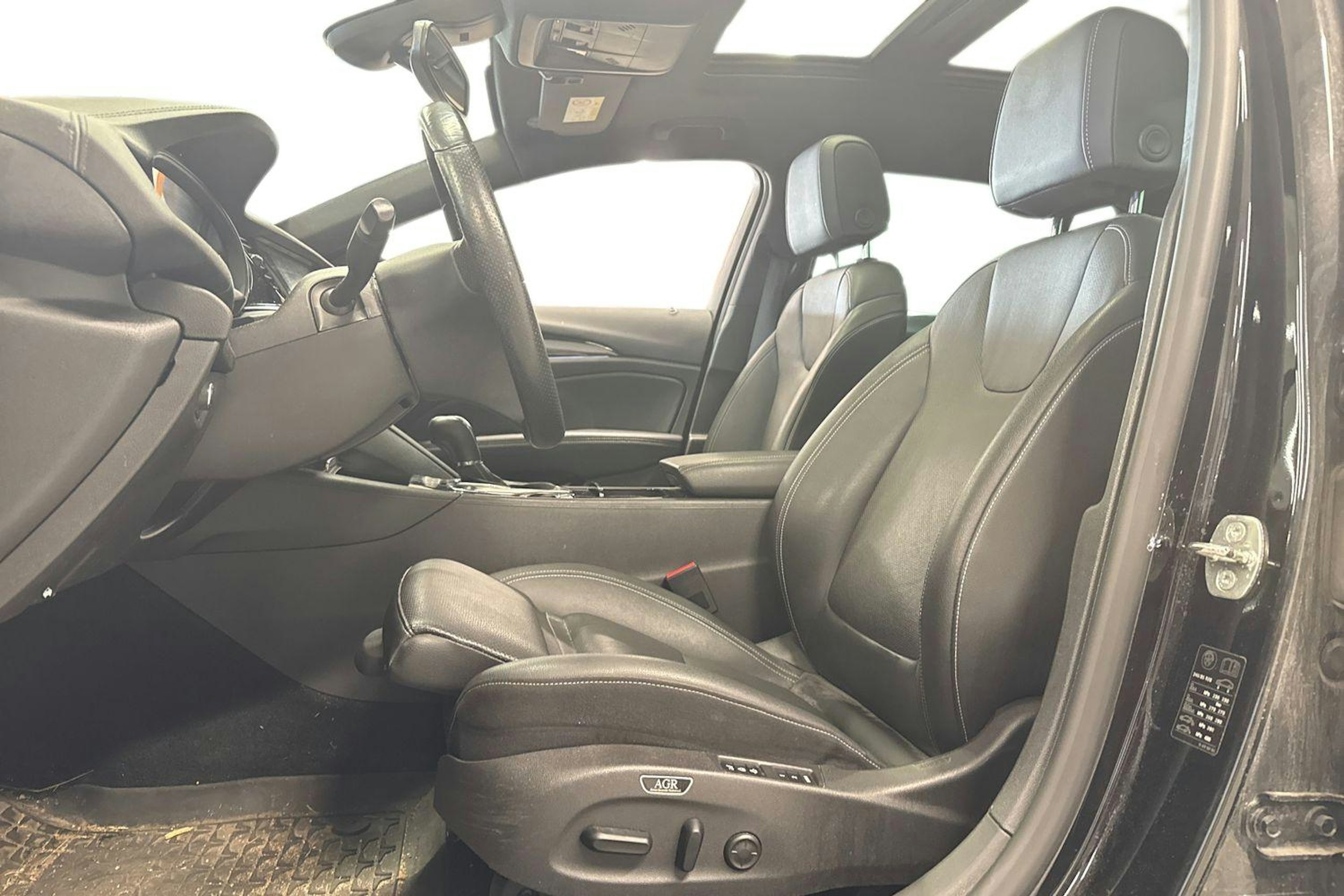 musta Opel Insignia 2019 kuva 3.