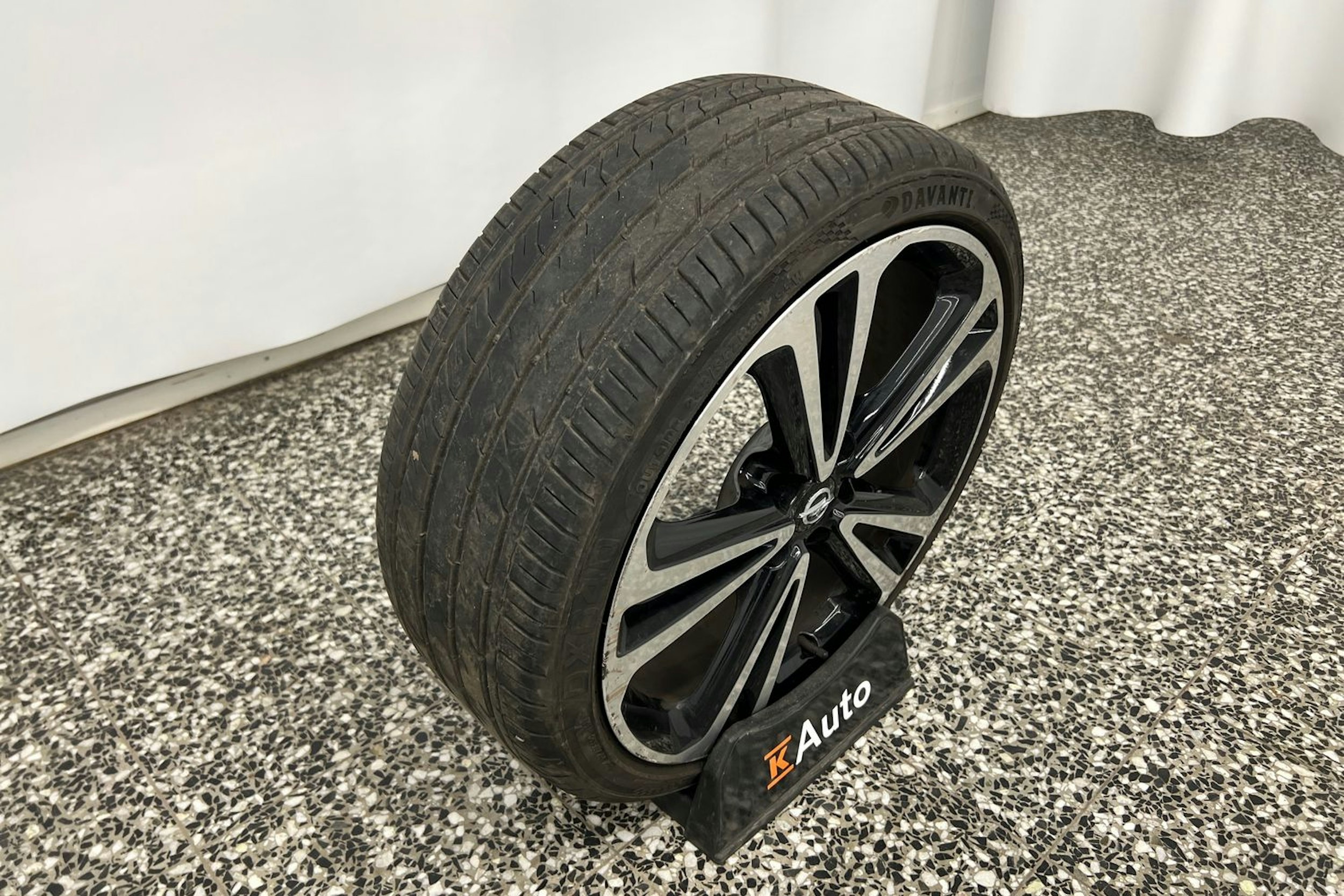 musta Opel Insignia 2019 kuva 15.