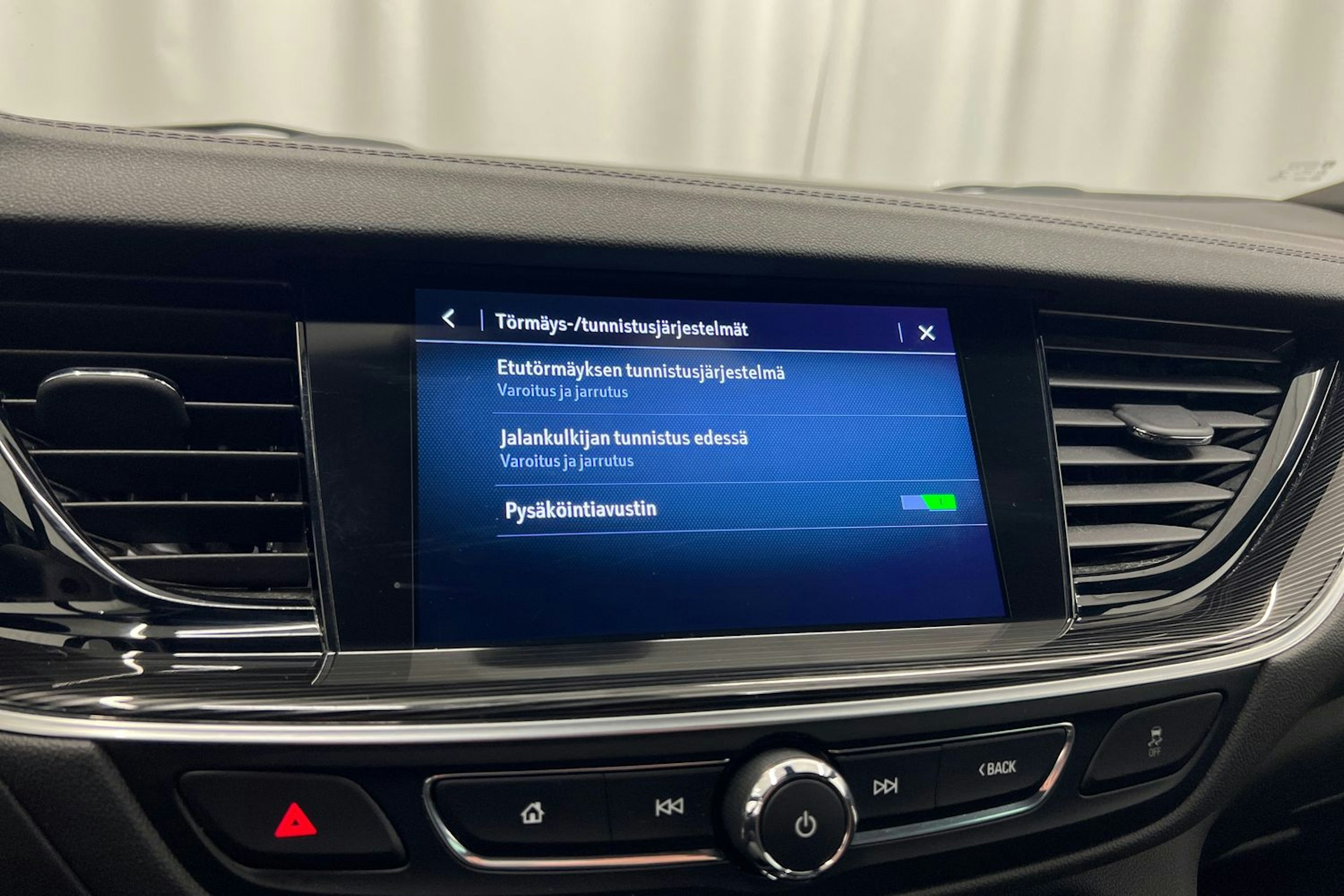 musta Opel Insignia 2019 kuva 28.