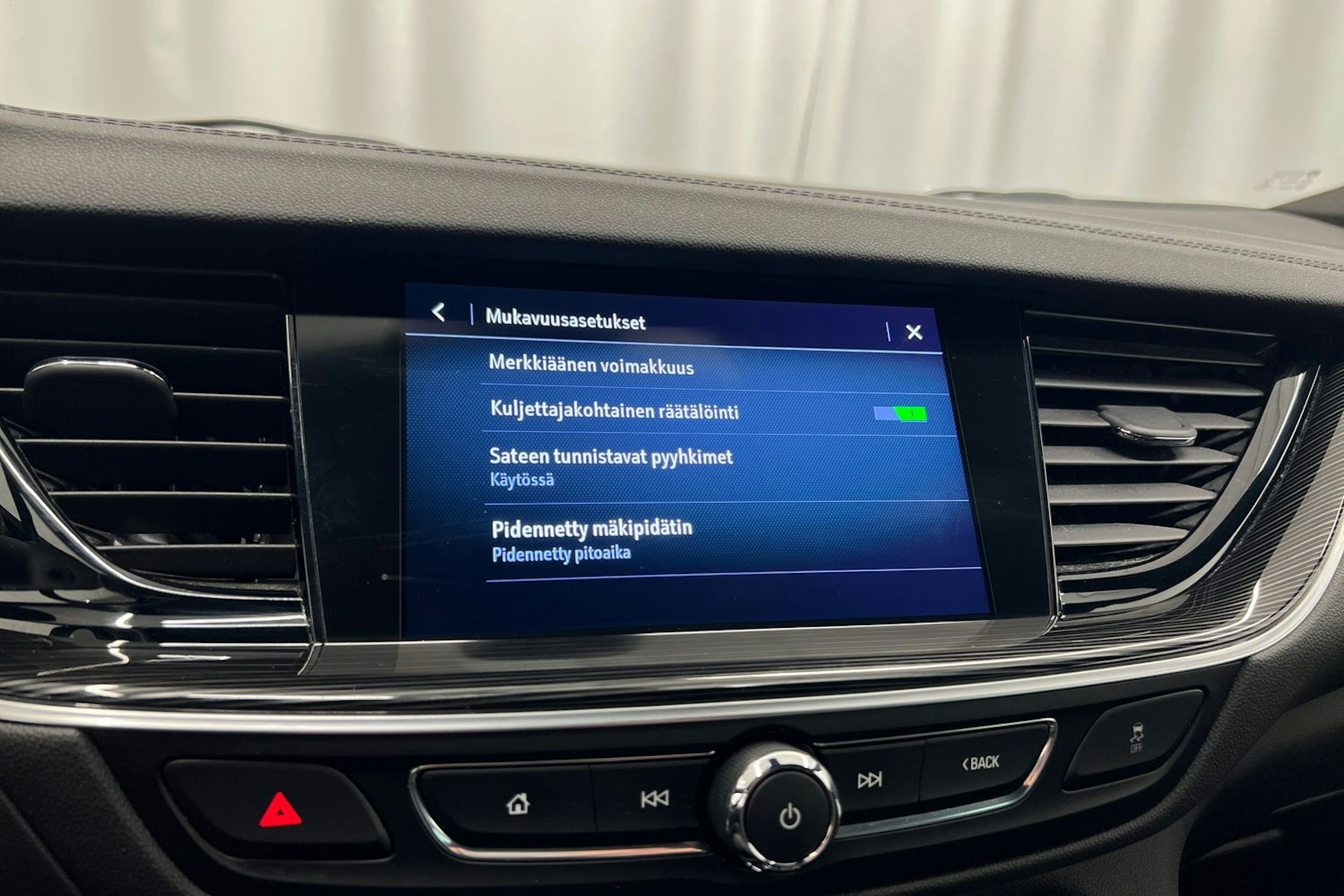 musta Opel Insignia 2019 kuva 29.