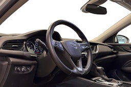 valkoinen Opel Insignia 2019 kuva 3.