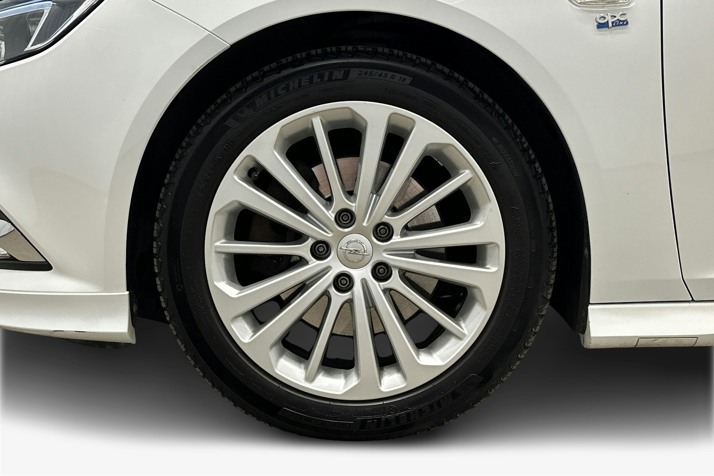 valkoinen Opel Insignia 2019 kuva 11.