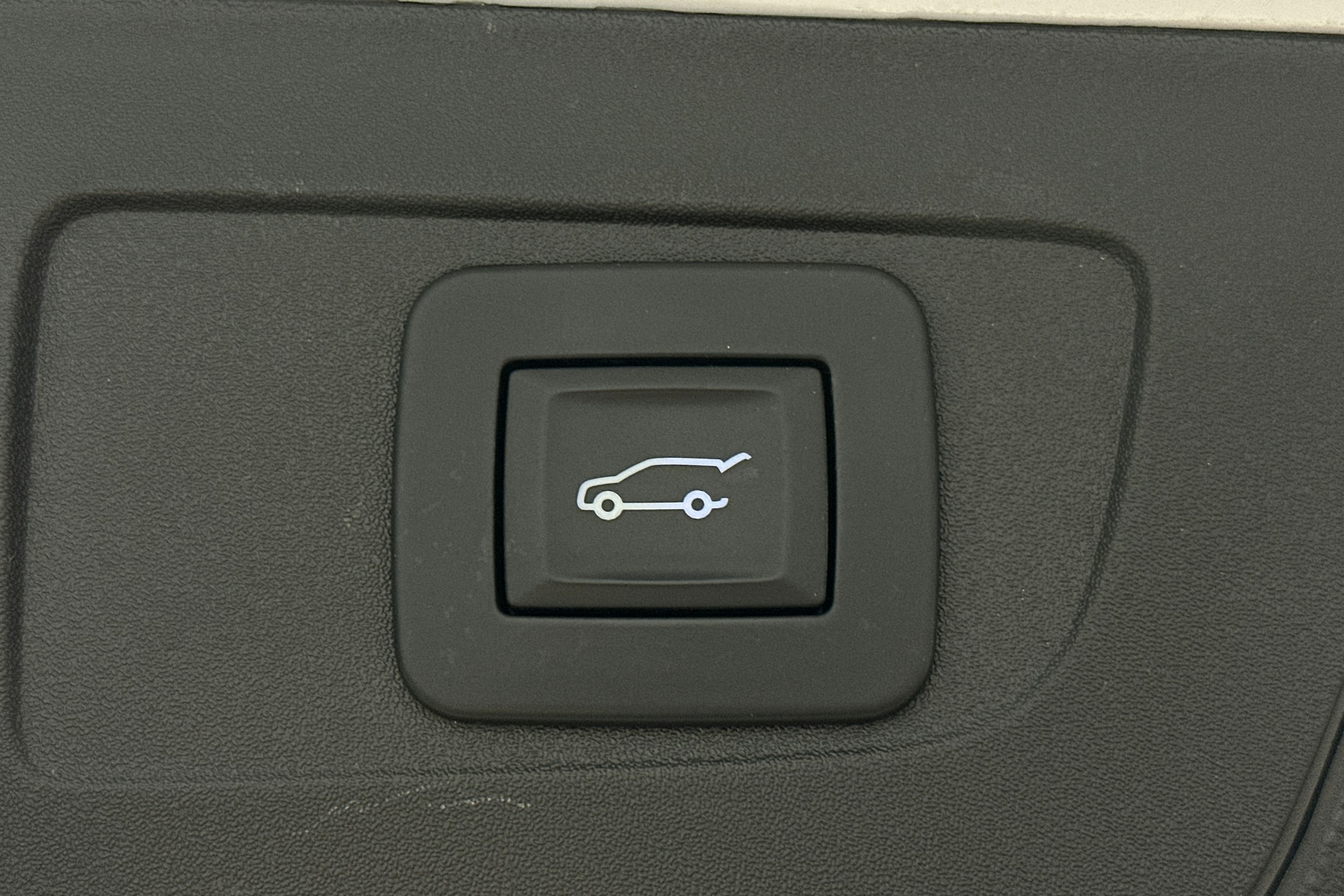 valkoinen Opel Insignia 2019 kuva 15.