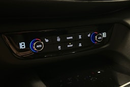 valkoinen Opel Insignia 2019 kuva 26.