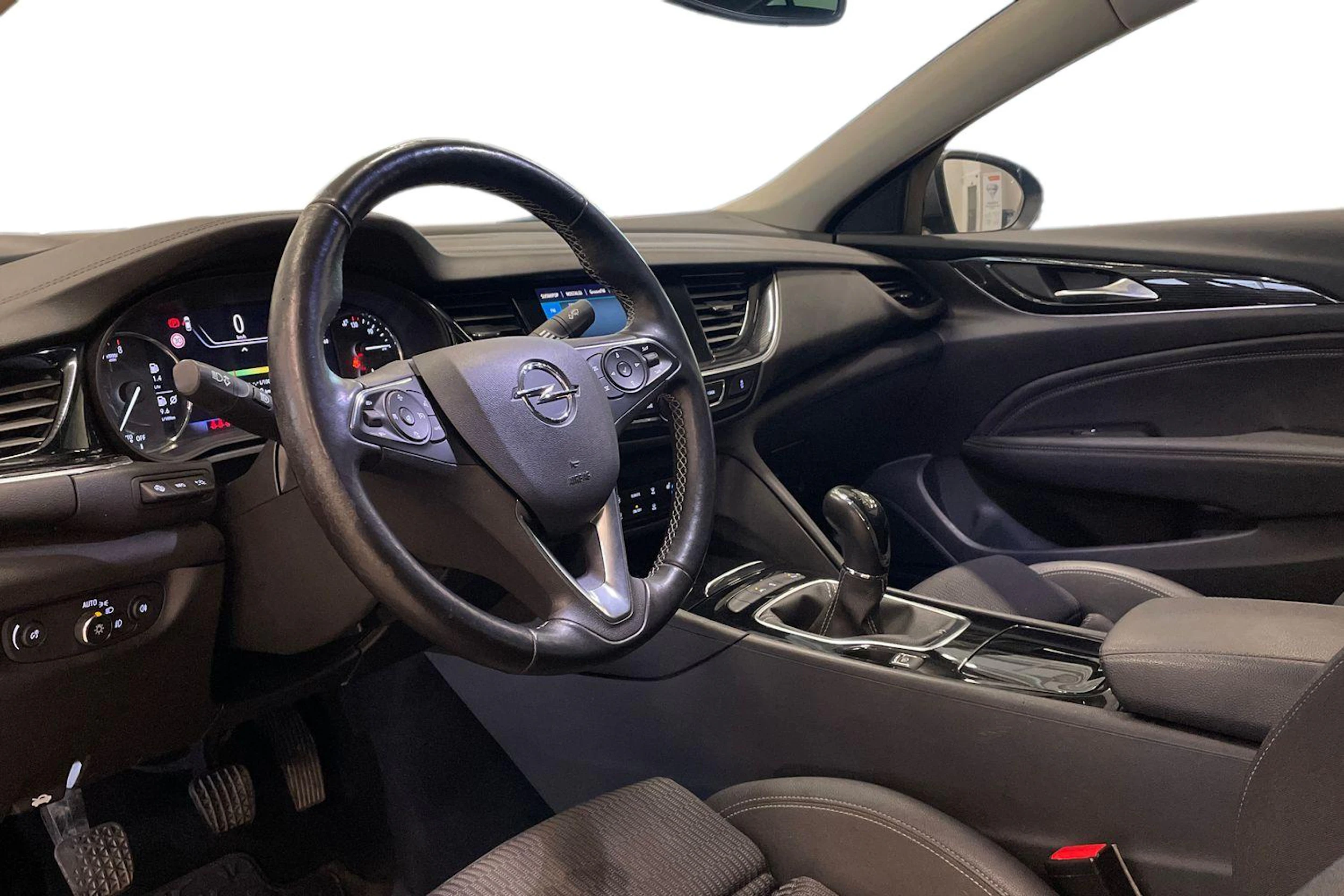 harmaa Opel Insignia 2019 kuva 6.