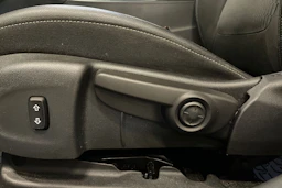 harmaa Opel Insignia 2019 kuva 12.