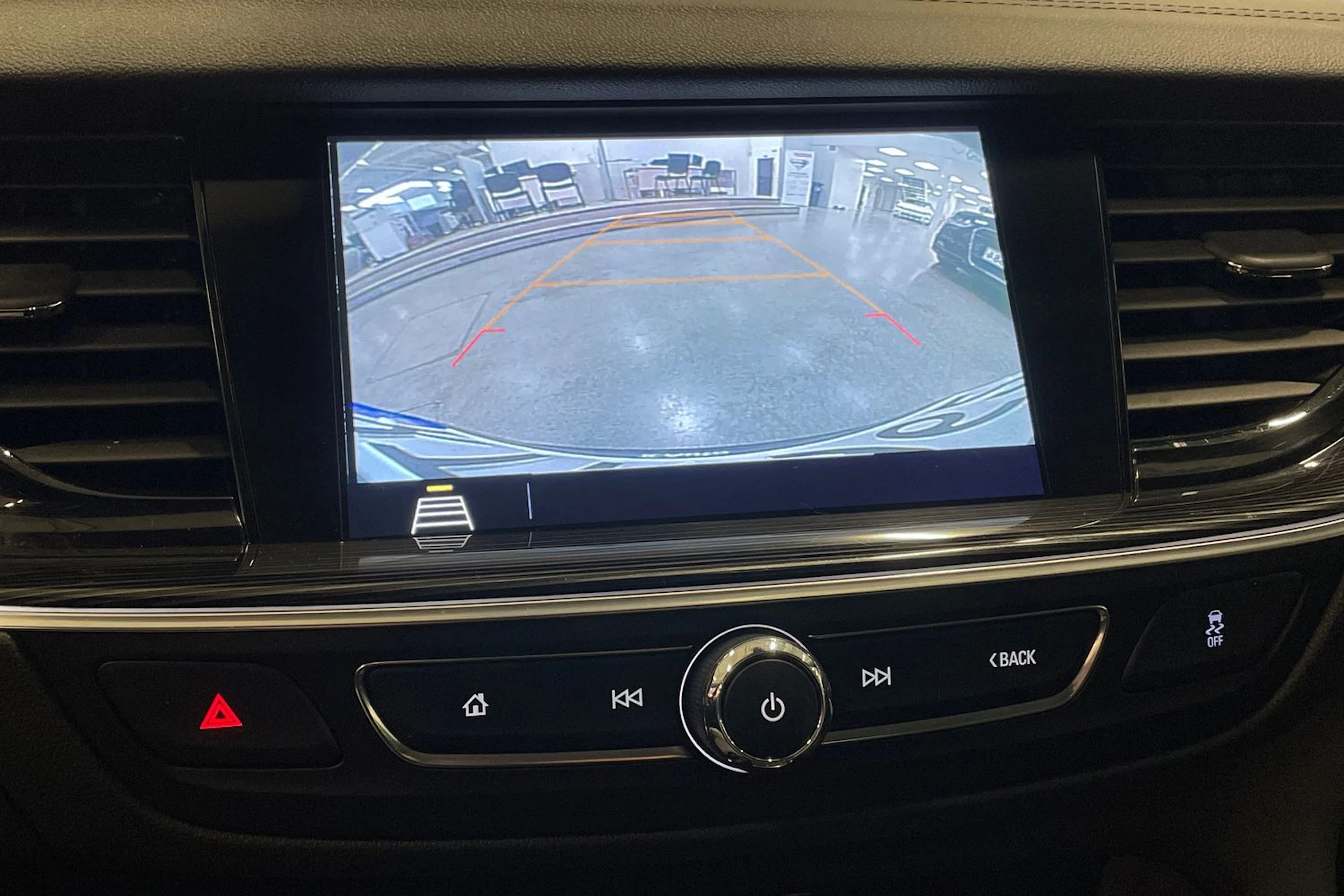 harmaa Opel Insignia 2019 kuva 26.