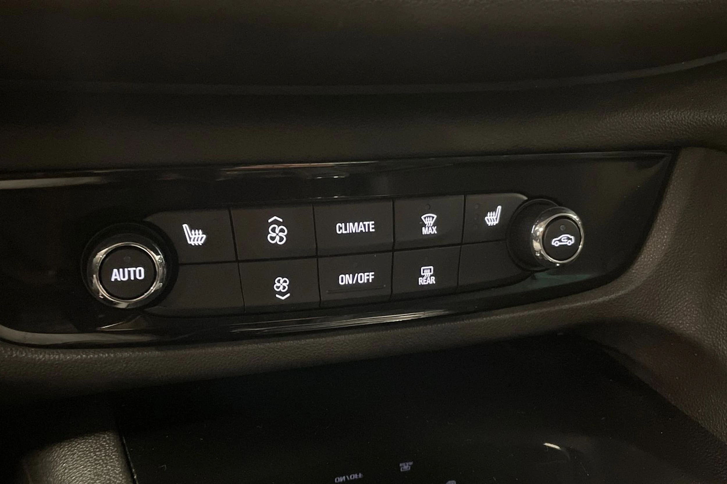 harmaa Opel Insignia 2019 kuva 28.