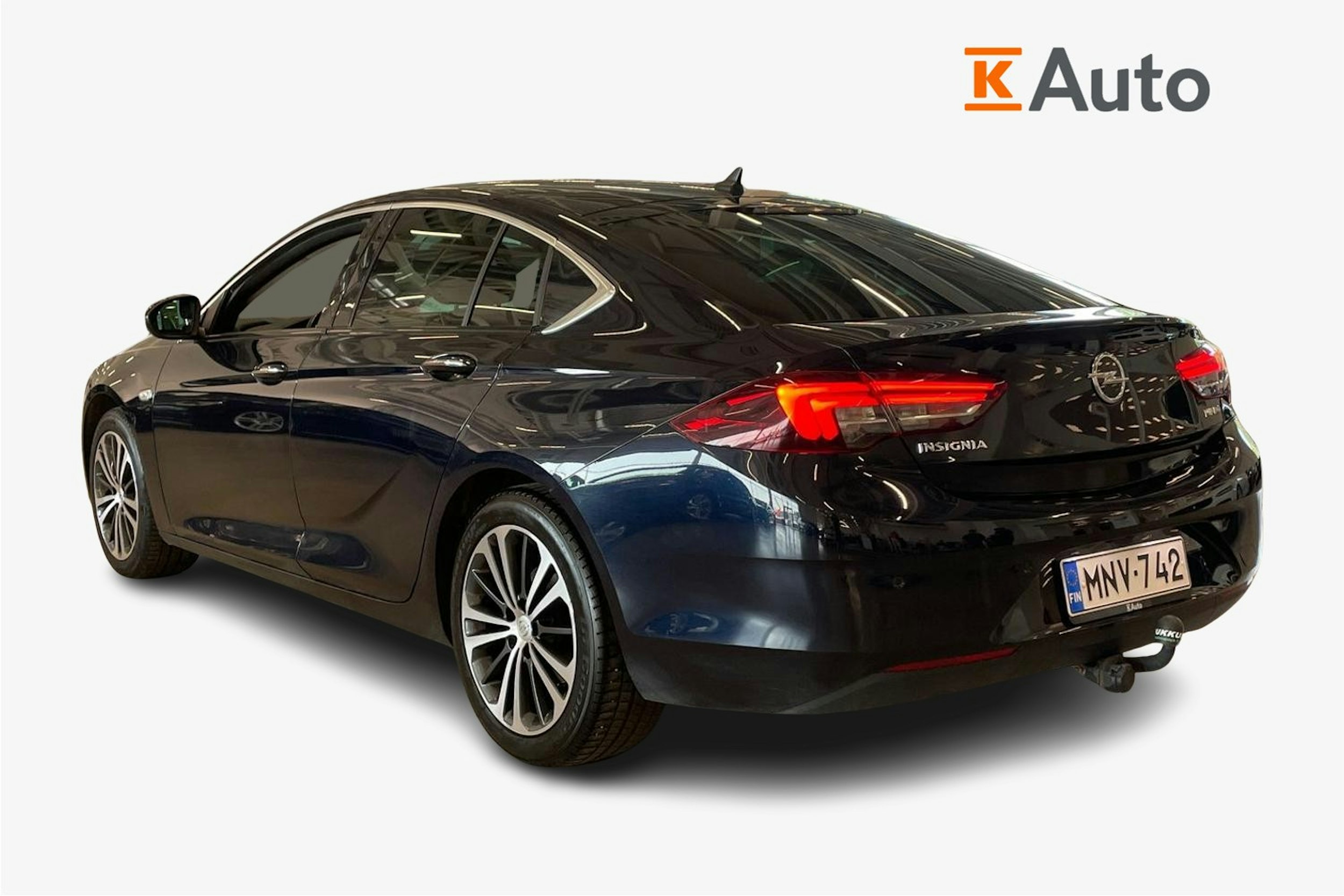 sininen Opel Insignia 2019 kuva 2.