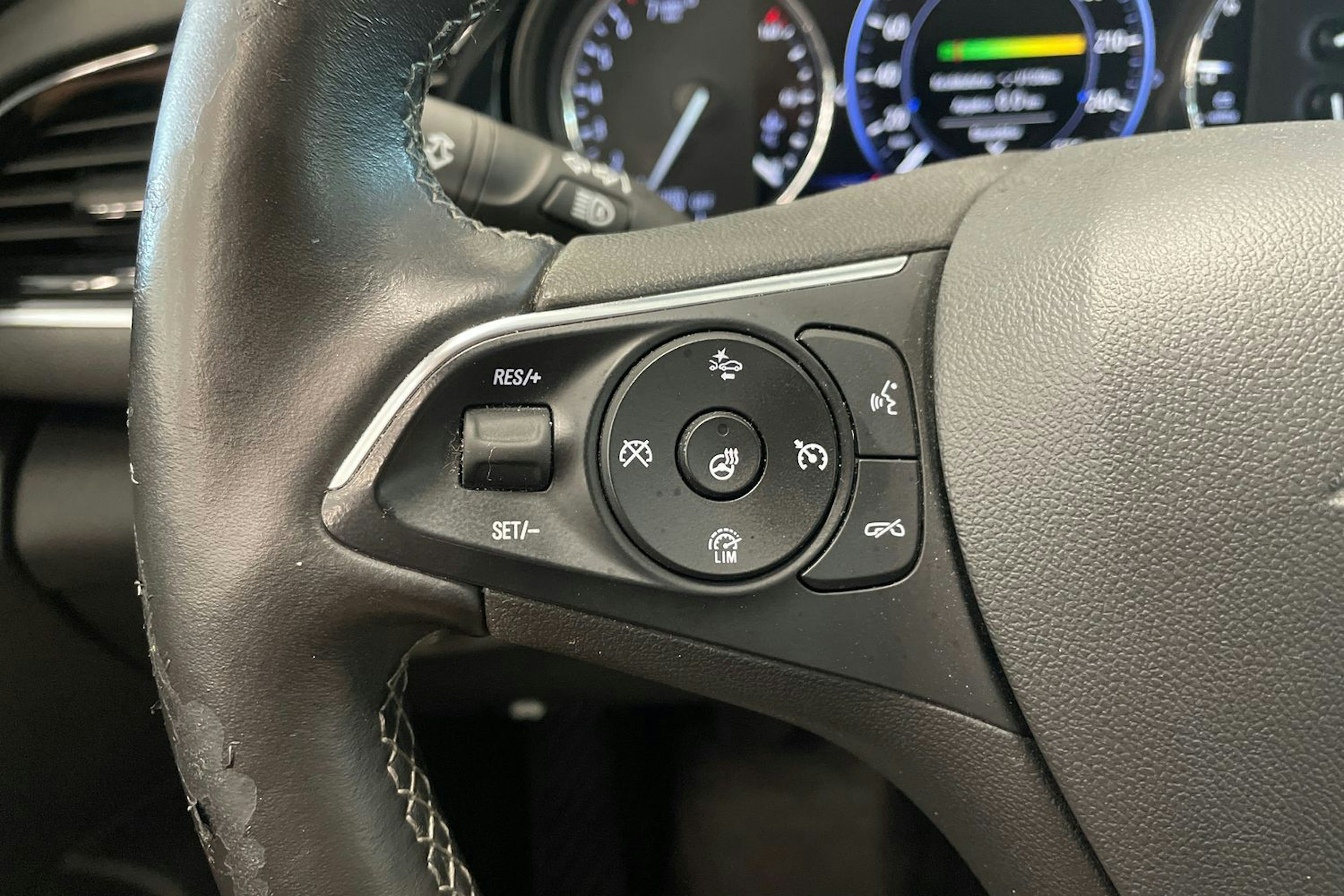 sininen Opel Insignia 2019 kuva 15.