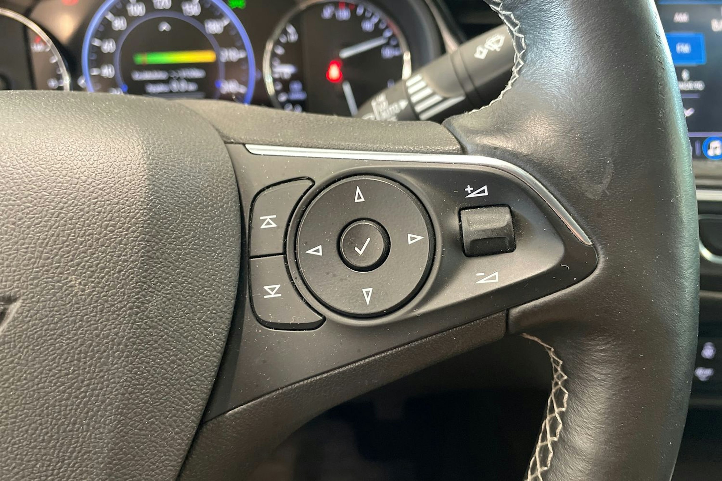 sininen Opel Insignia 2019 kuva 16.
