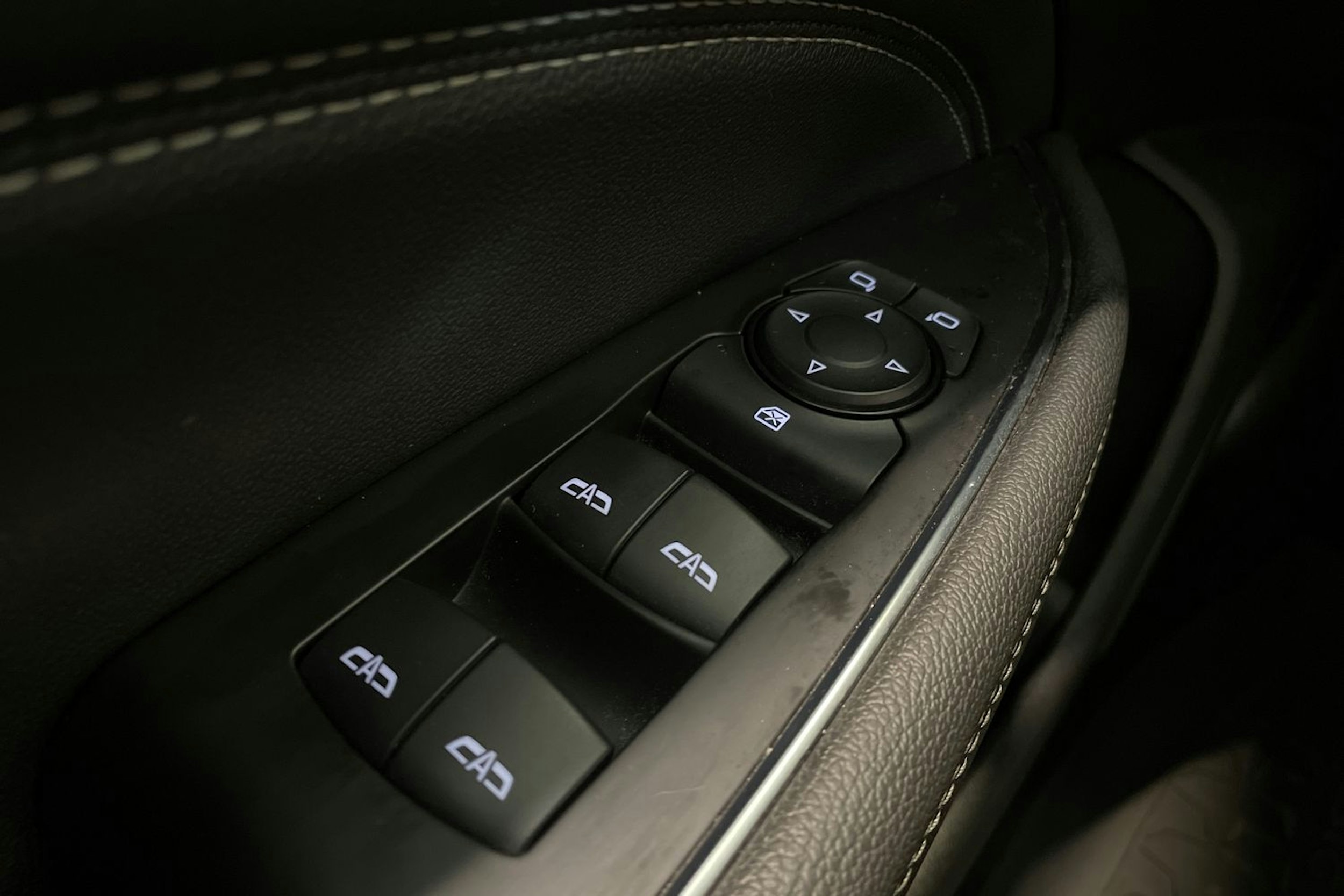 sininen Opel Insignia 2019 kuva 19.