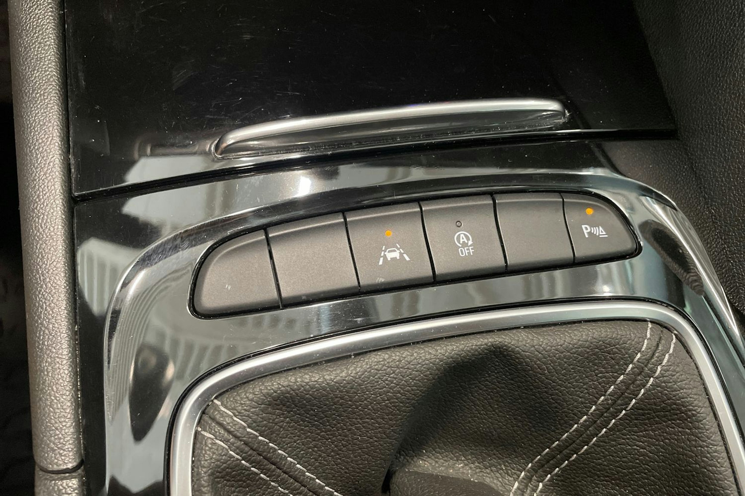 sininen Opel Insignia 2019 kuva 20.
