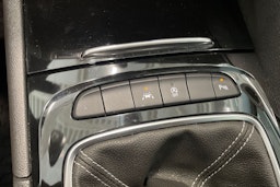 sininen Opel Insignia 2019 kuva 20.