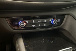 sininen Opel Insignia 2019 kuva 21.