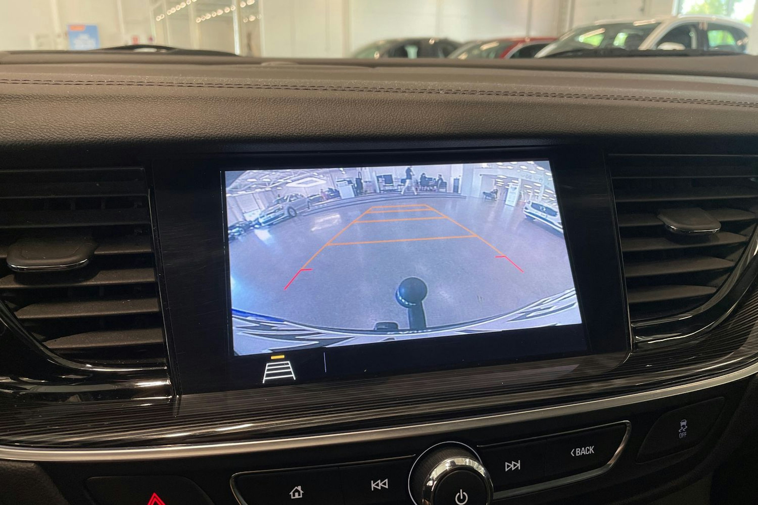 sininen Opel Insignia 2019 kuva 23.