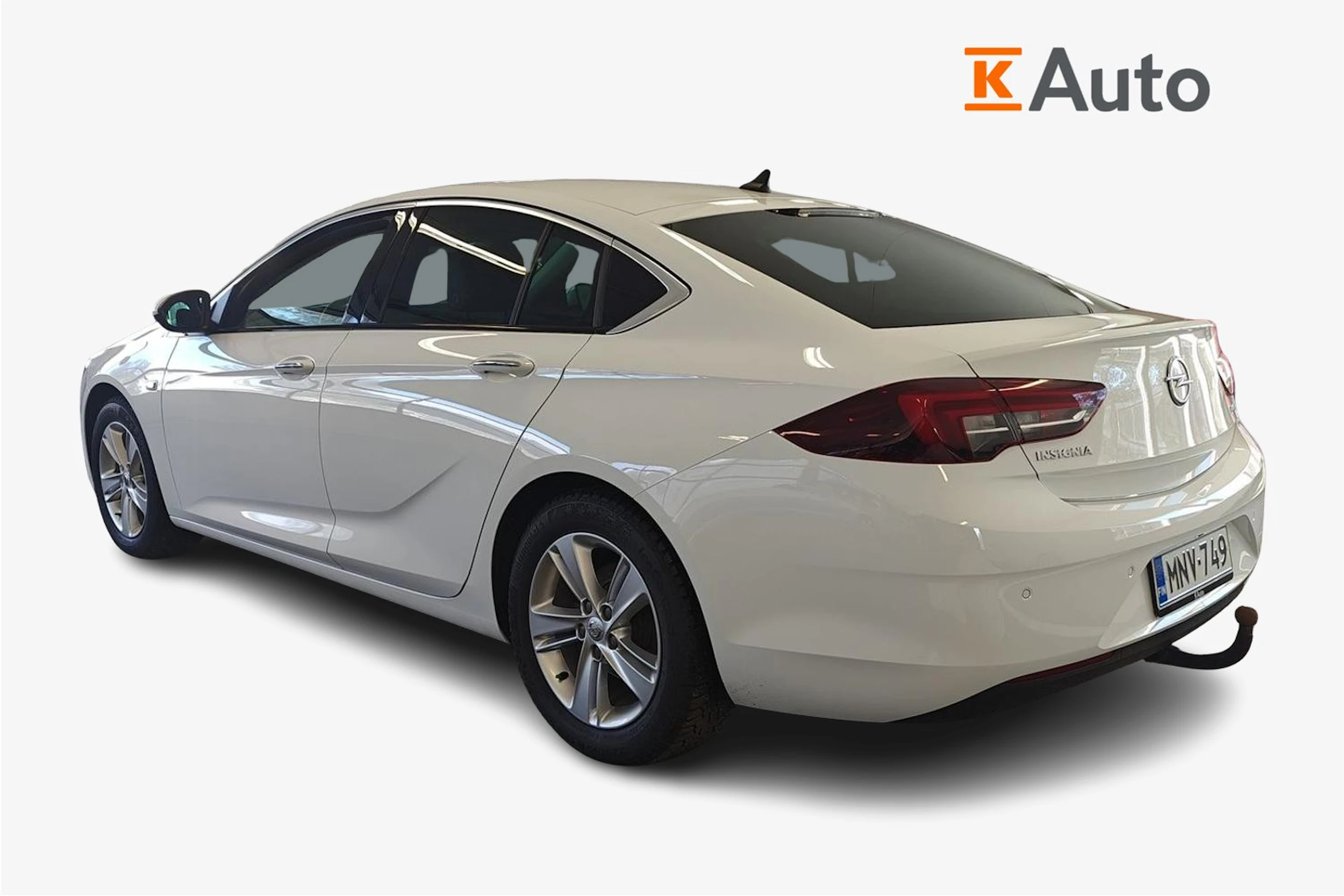 valkoinen Opel Insignia 2019 kuva 2.