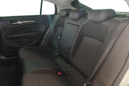 valkoinen Opel Insignia 2019 kuva 10.