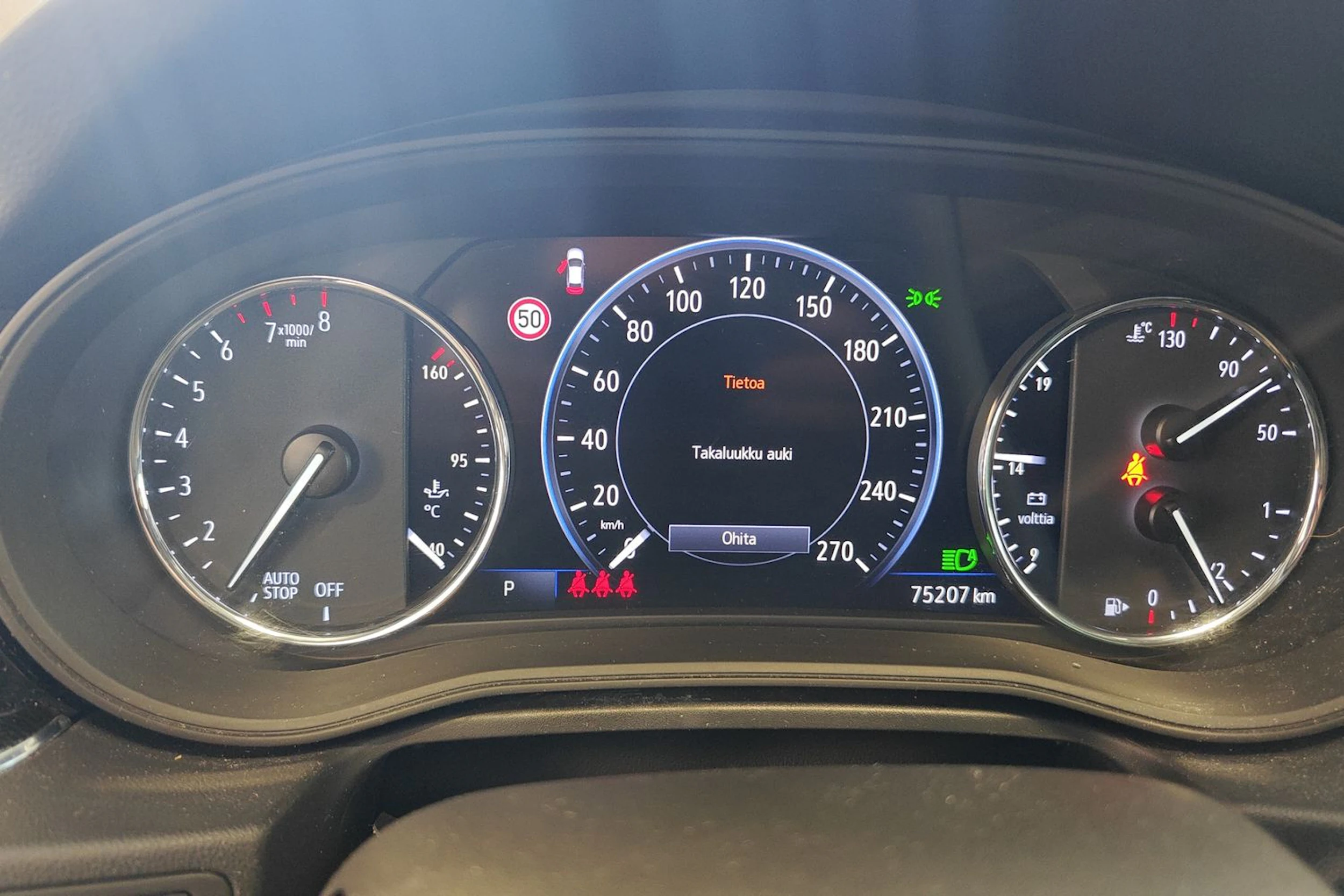 valkoinen Opel Insignia 2019 kuva 21.