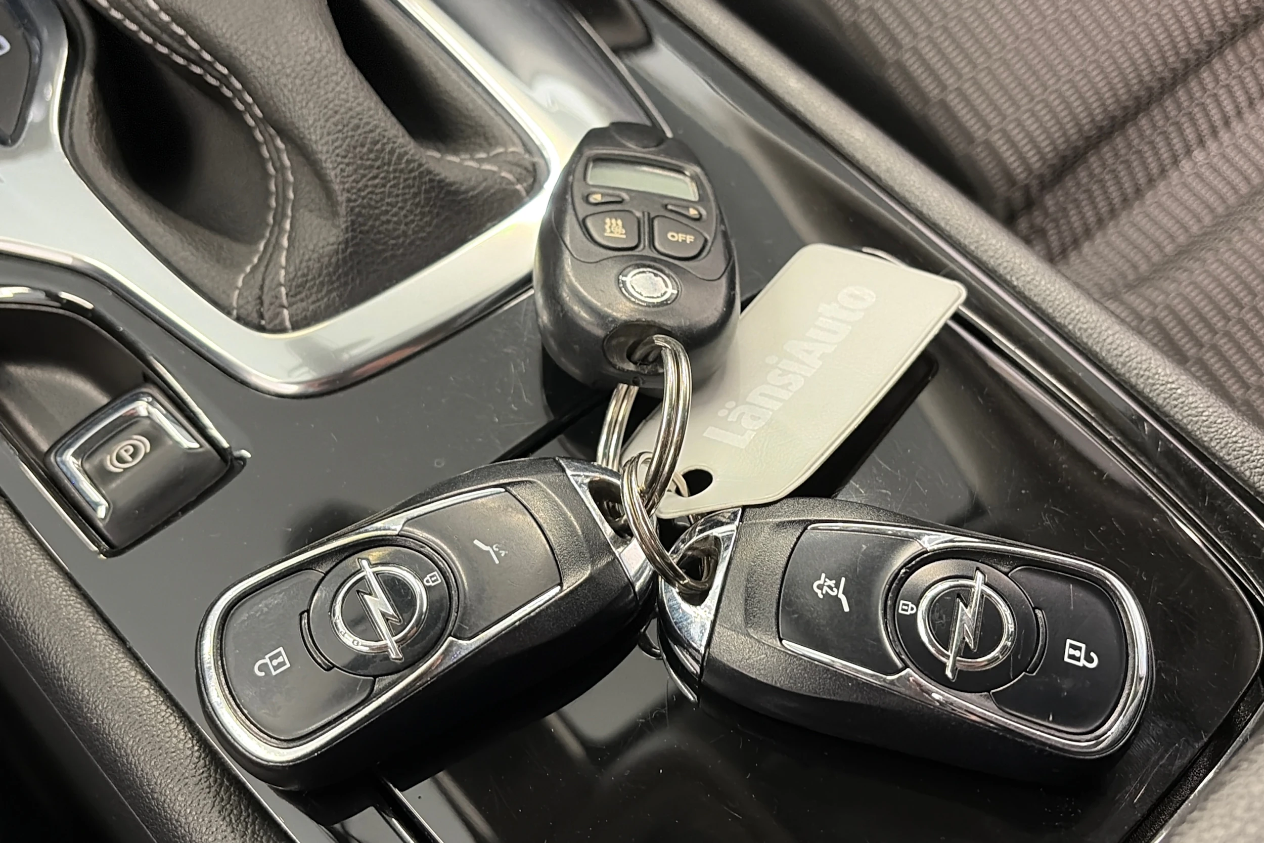 harmaa Opel Insignia 2019 kuva 29.