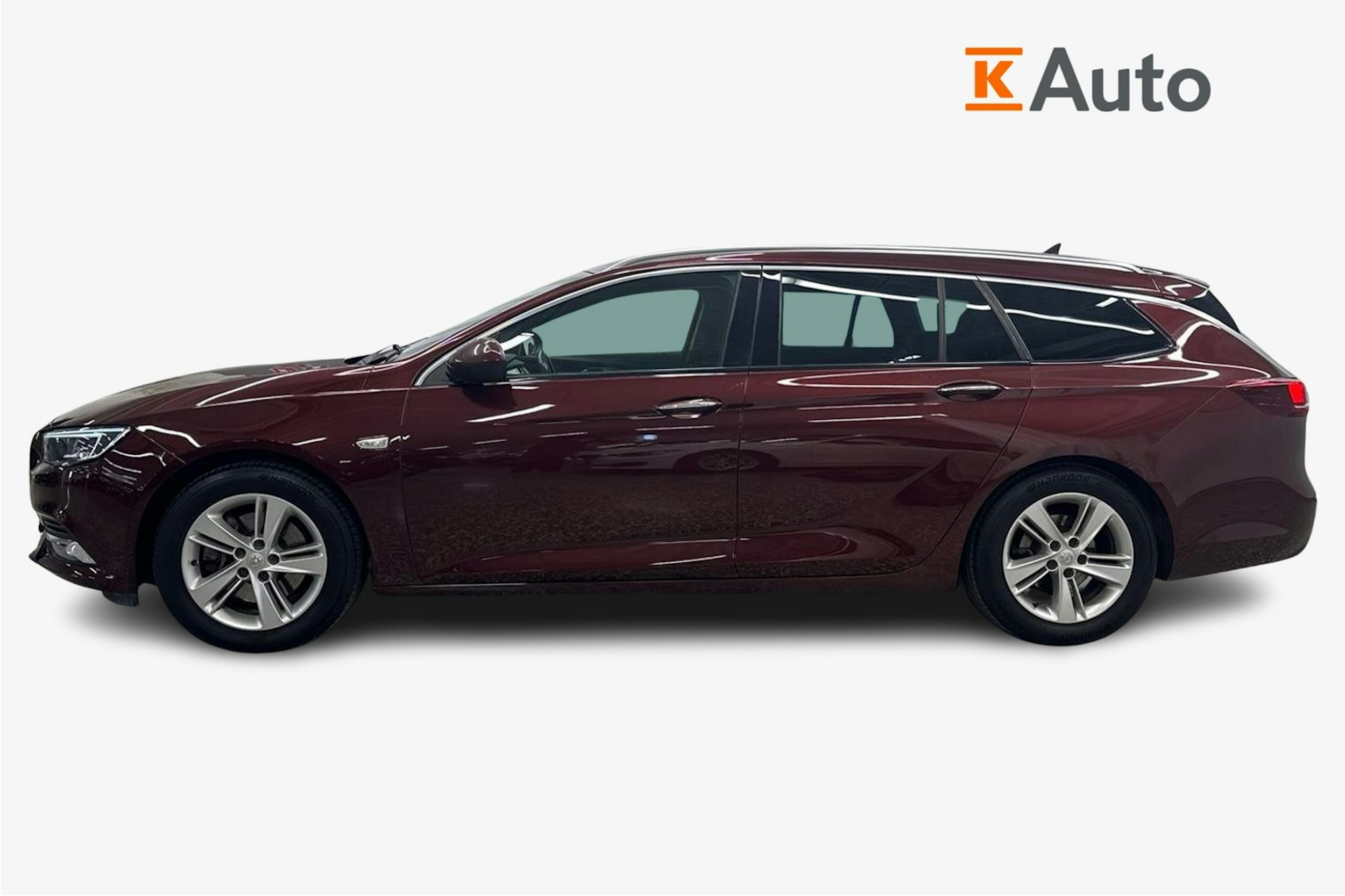 punainen Opel Insignia 2019 kuva 6.