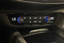 punainen Opel Insignia 2019 kuva 22.