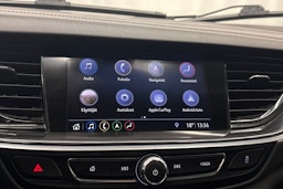 punainen Opel Insignia 2019 kuva 23.