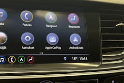 punainen Opel Insignia 2019 kuva 27.