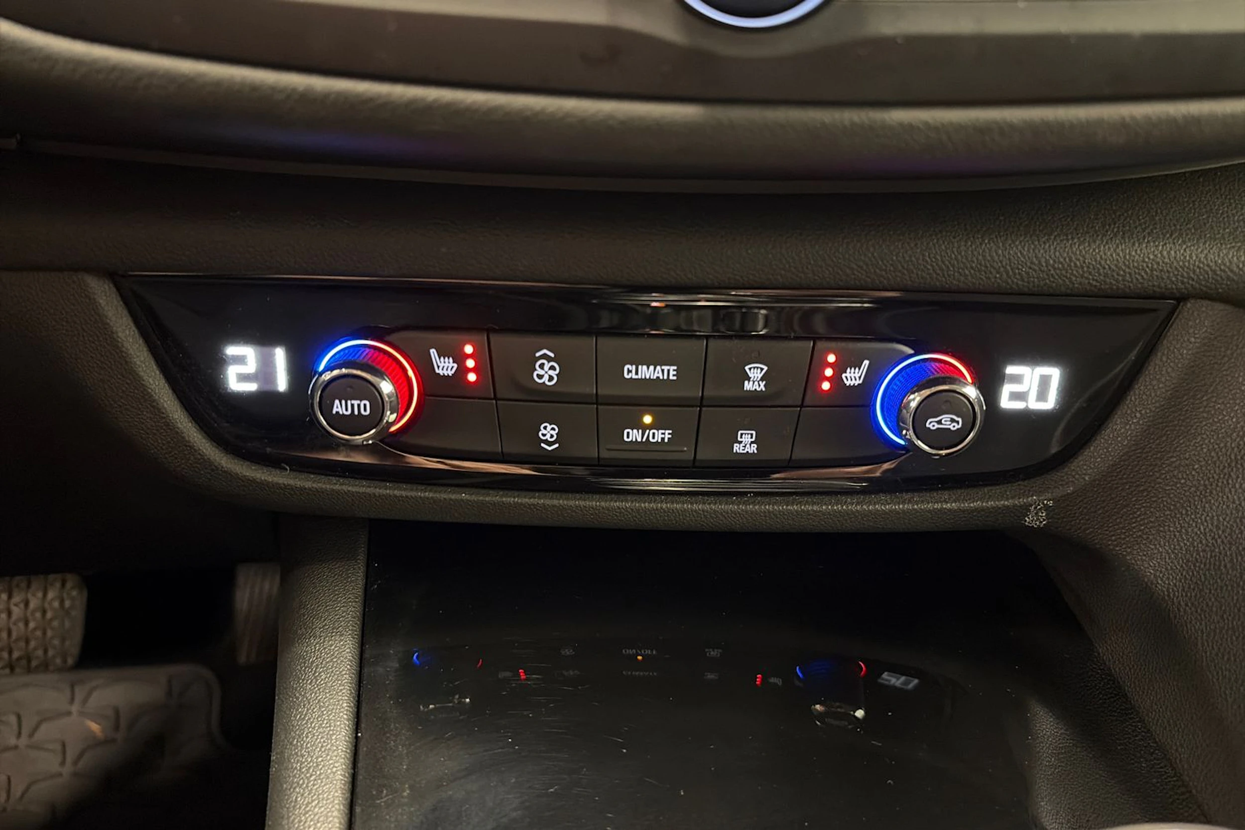 Sininen Opel Insignia 2019 kuva 21.