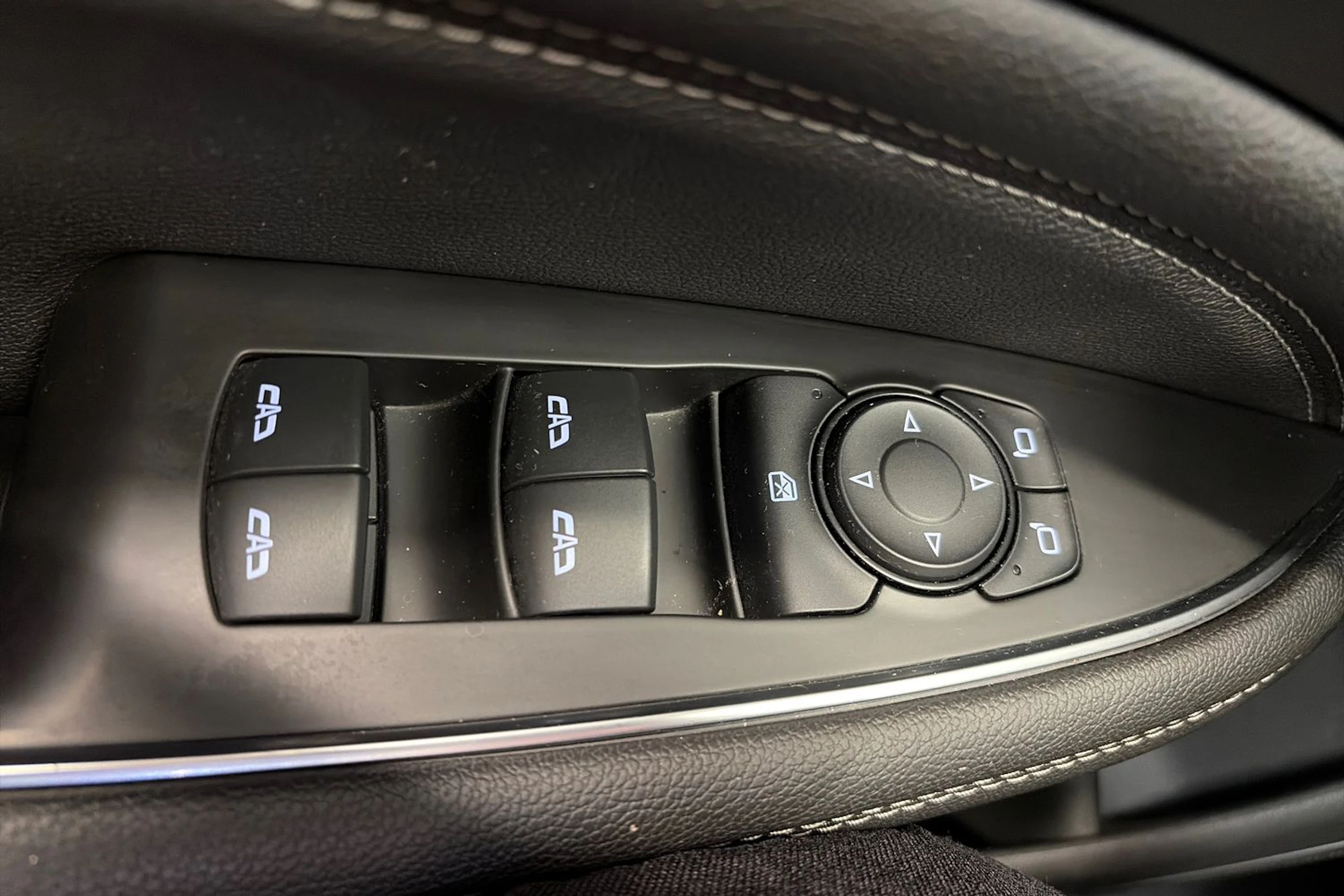 Sininen Opel Insignia 2019 kuva 25.