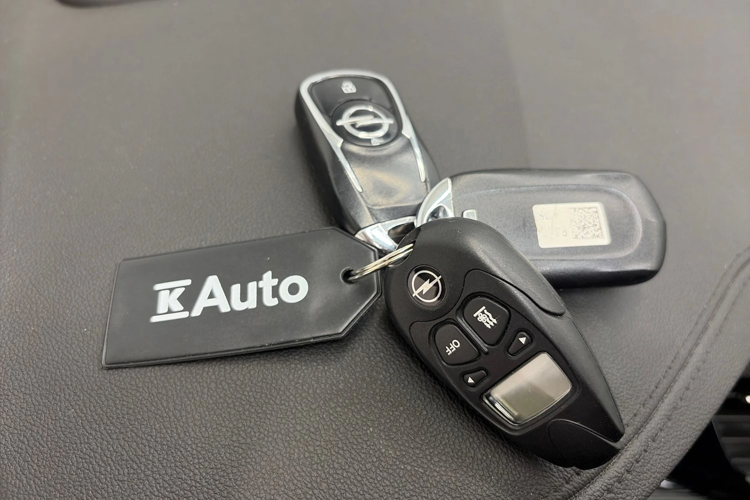 Sininen Opel Insignia 2019 kuva 26.