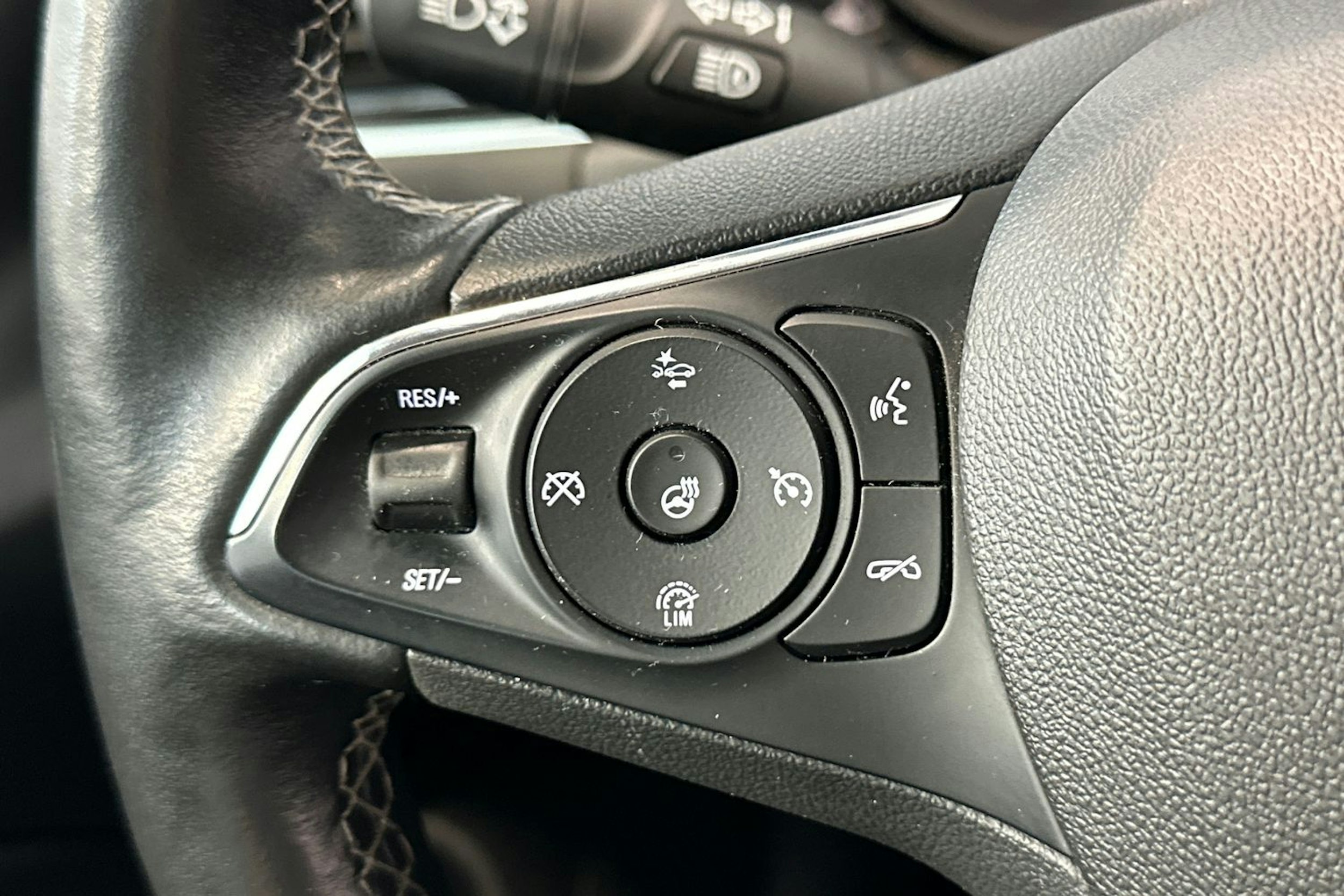 hopea Opel Insignia 2019 kuva 18.