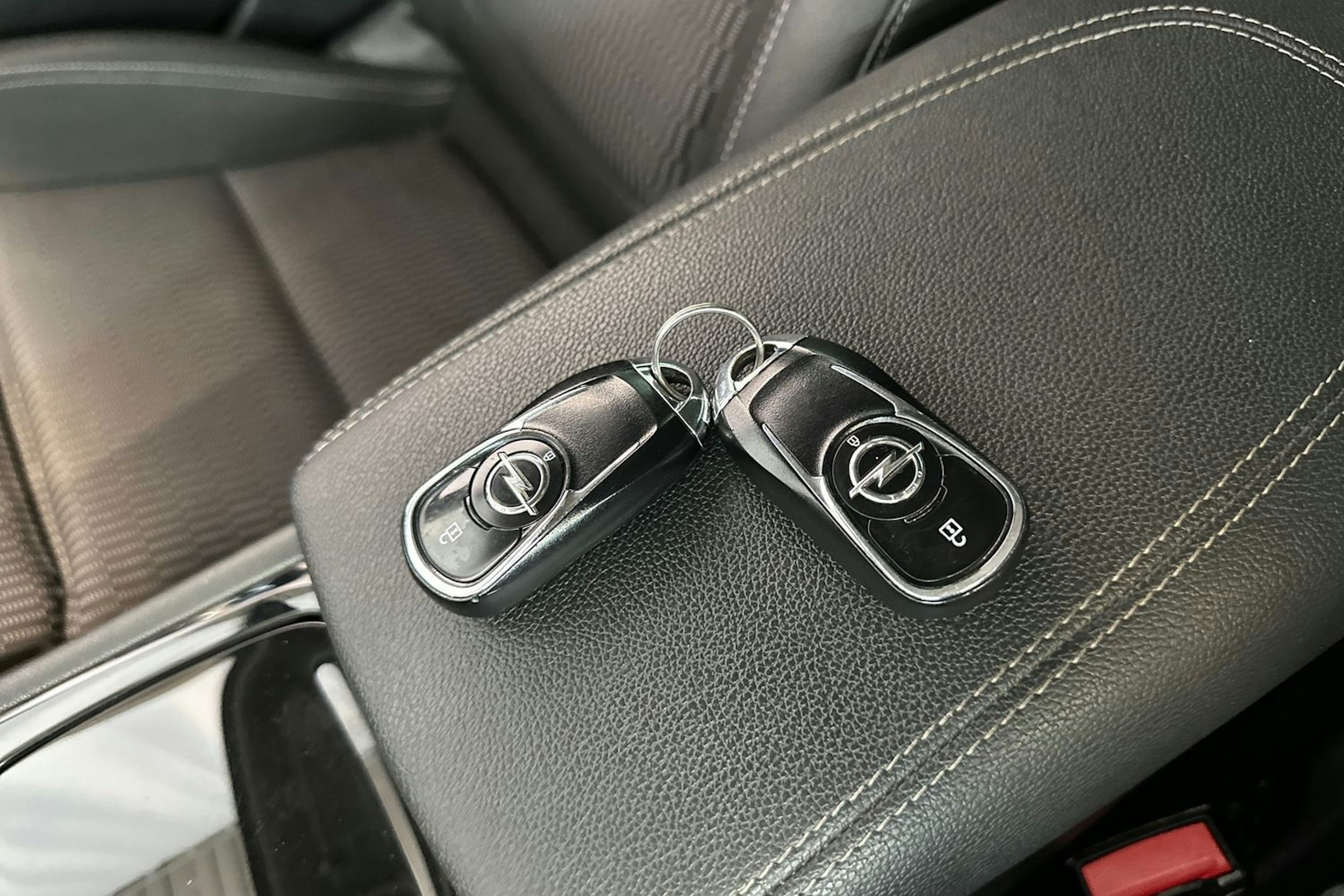 hopea Opel Insignia 2019 kuva 27.