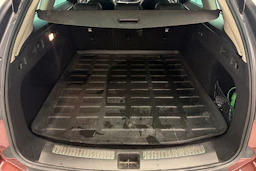 punainen Opel Insignia 2020 kuva 13.
