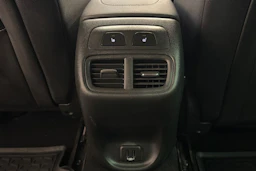 punainen Opel Insignia 2020 kuva 16.