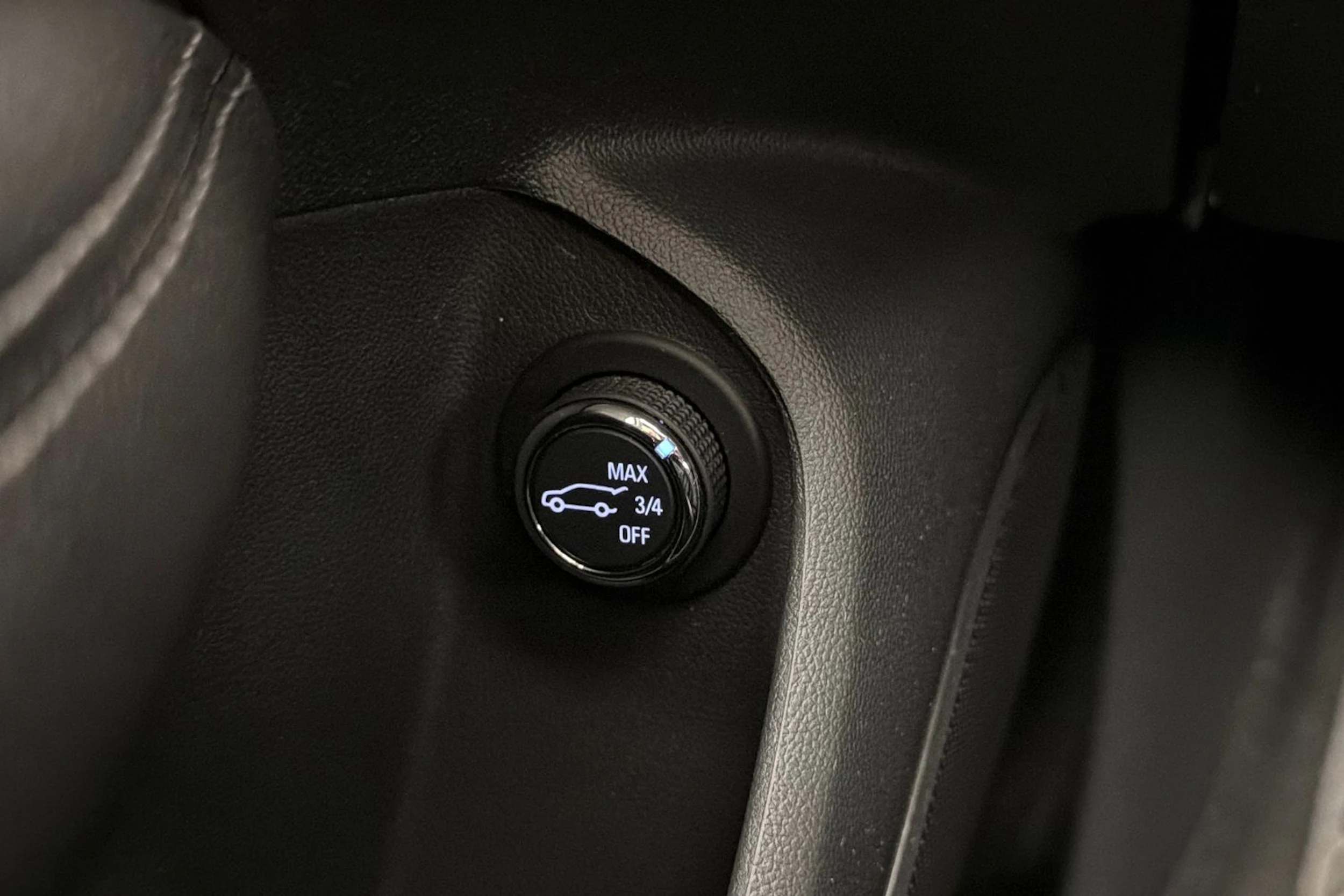 punainen Opel Insignia 2020 kuva 20.