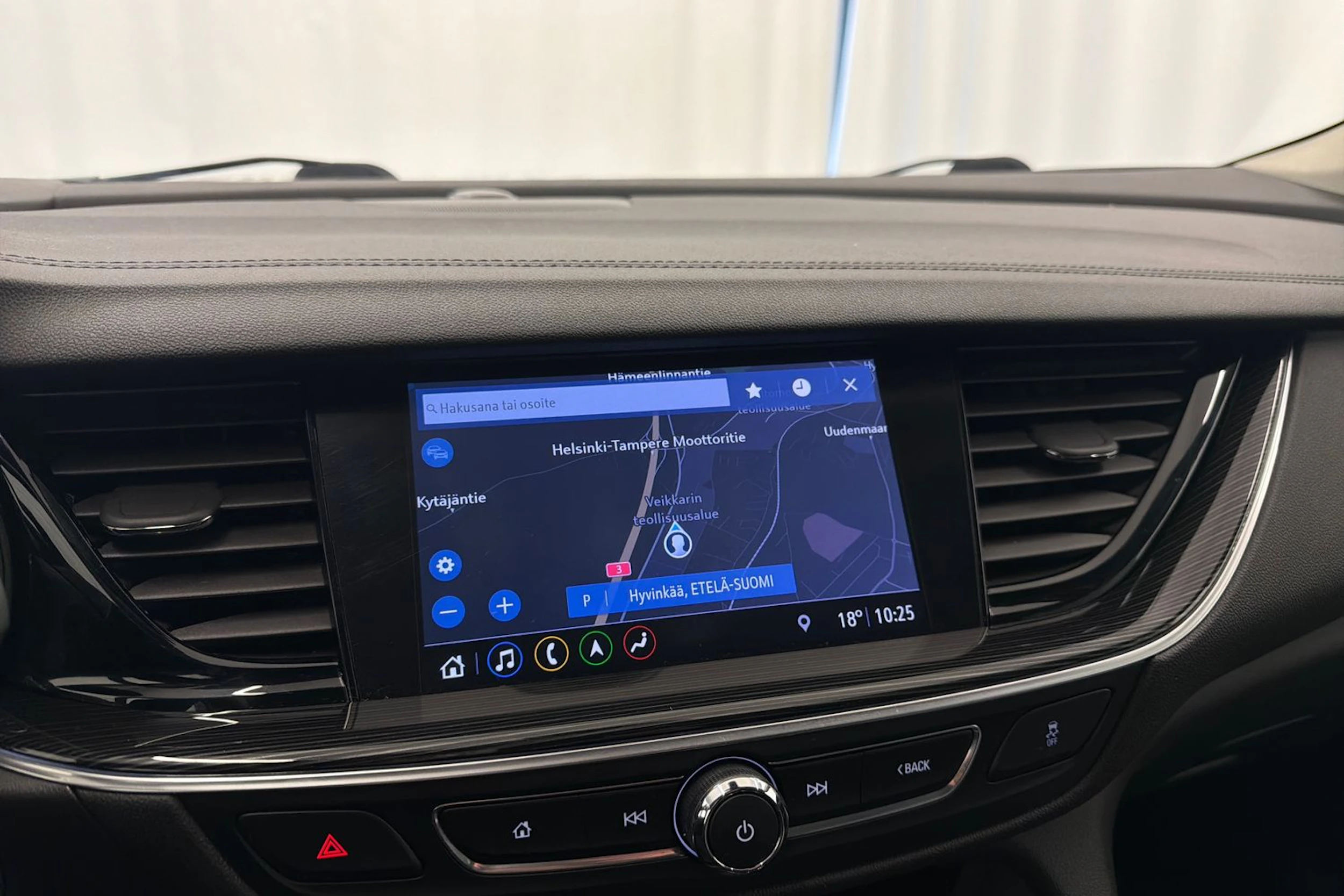 punainen Opel Insignia 2020 kuva 26.