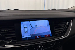 punainen Opel Insignia 2020 kuva 30.