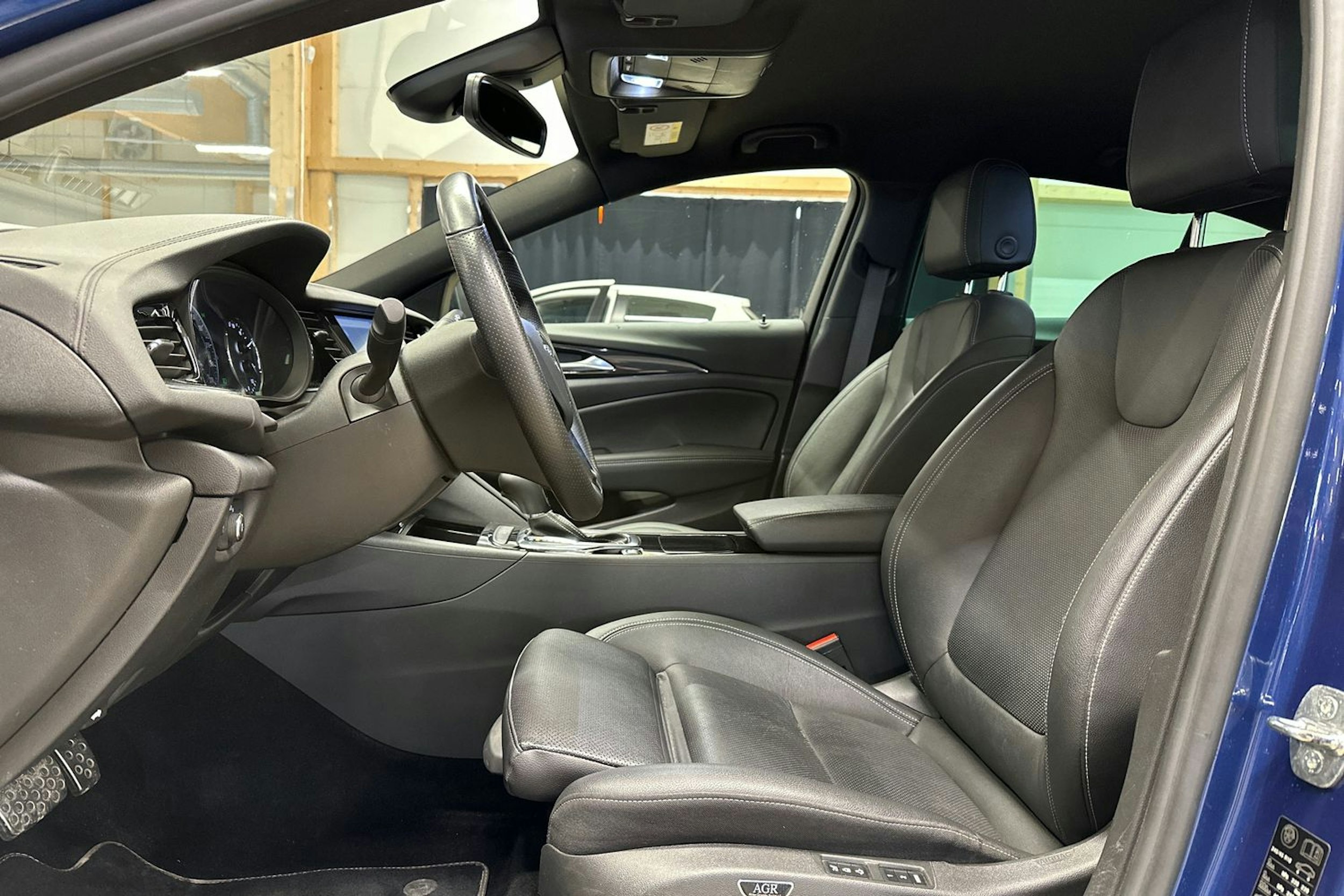 harmaa Opel Insignia 2020 kuva 15.