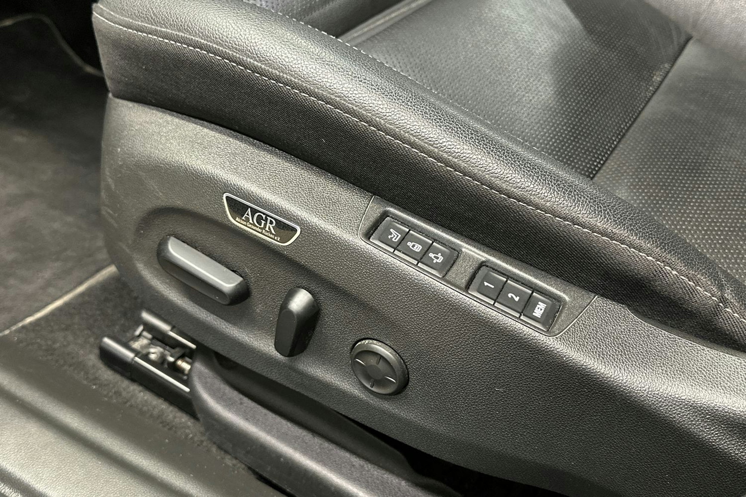 harmaa Opel Insignia 2020 kuva 16.